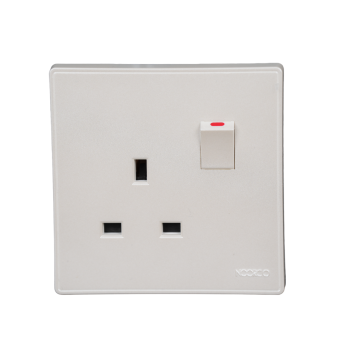 (UK) socket with switch