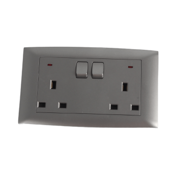 فيش مزدوج مع مفتاح 13 امبير