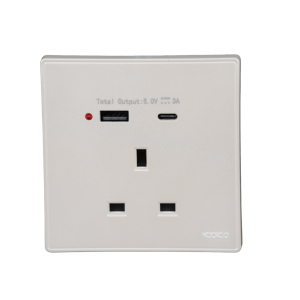 فيش 13 امبير مع USB+Type C نووركو بلس- بلانو