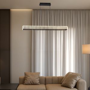 Newclassical chandelier, 50 watts.