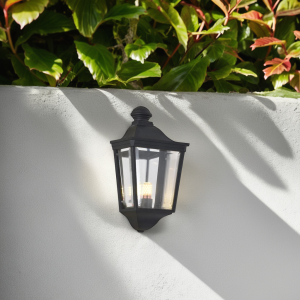 Classic Black Outdoor Wall Light
